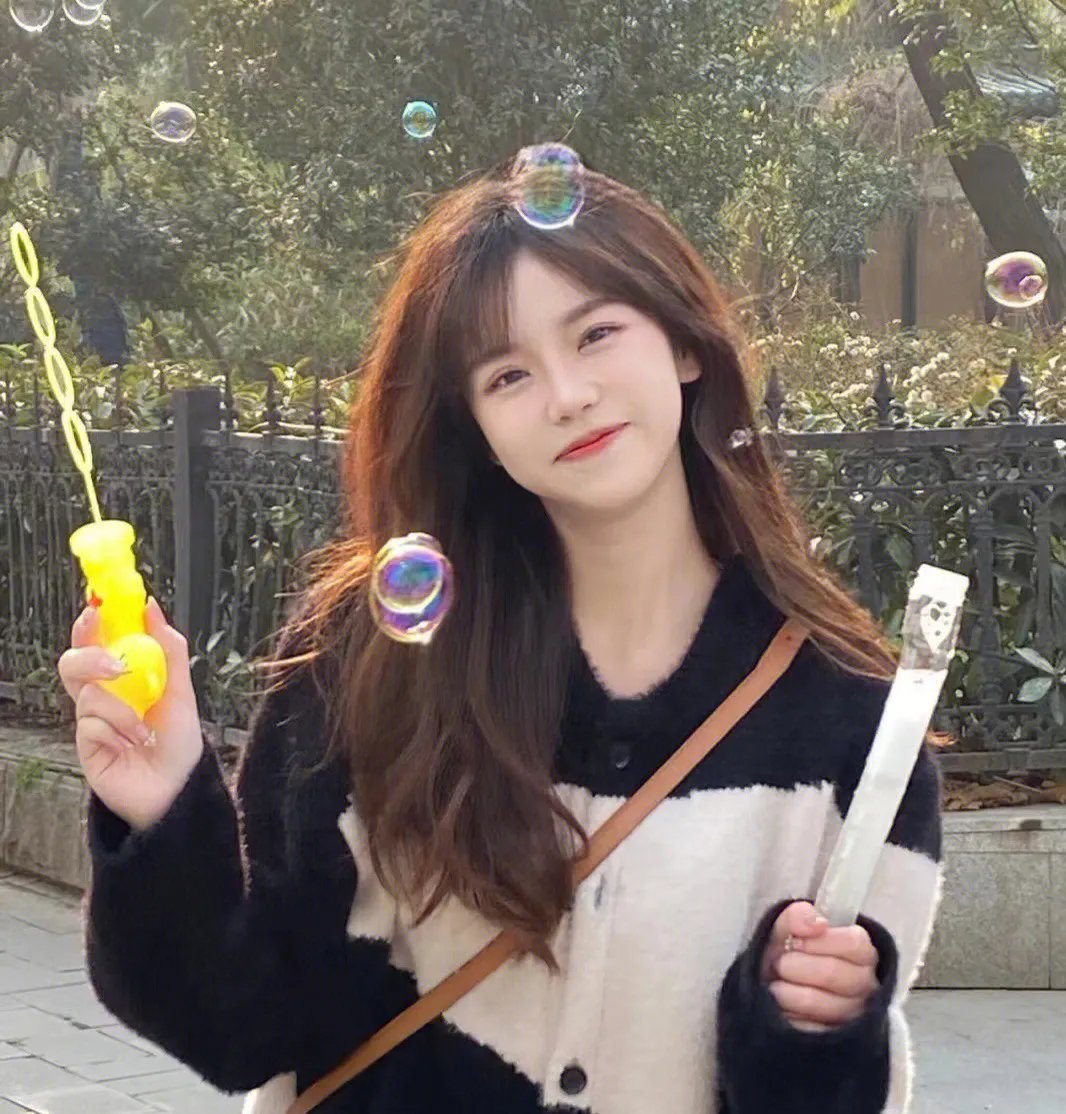 双胞胎乌龙:翻倍的兄弟情